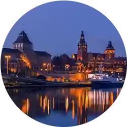 Szczecin Wały Chrobrego nocą